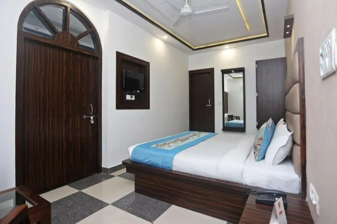 **  Hotel Pratap By Goyal Hoteliers Agra  India